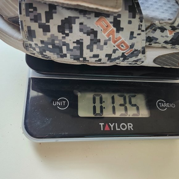 2 Pairs of Slides- Size 4 (Jr) - Picture 7 of 7